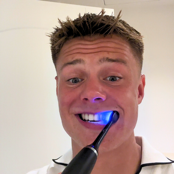 Lav enhver tandpasta om til en naturlig blegningstandpasta